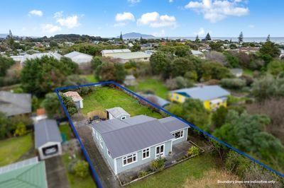 27 Manuka Street, Otaki Beach, Kapiti Coast, Wellington | Tall Poppy 