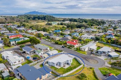 104 Mountainview Terrace, Otaki Beach, Kapiti Coast, Wellington | Tall Poppy 