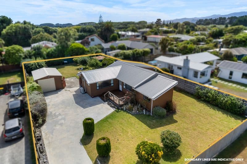 28 Kiharoa Street, Otaki Beach, Kapiti Coast