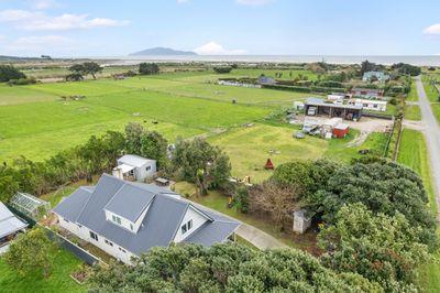 53 Atkinson Ave, Otaki Beach, Kapiti Coast, Wellington | Tall Poppy 