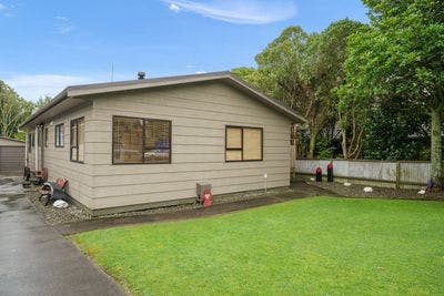 17 Oriwa Crescent, Otaki, Kapiti Coast, Wellington | Tall Poppy 