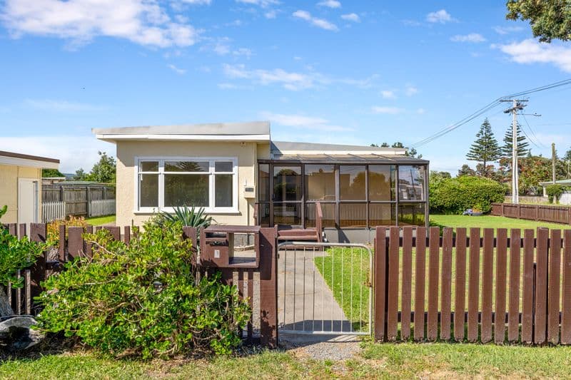 1 Toi Street, Otaki Beach, Kapiti Coast