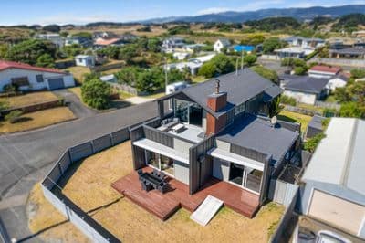 2 Kowhai Street, Otaki Beach, Kapiti Coast, Wellington | Tall Poppy 