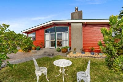 53 Toi Street, Otaki Beach, Kapiti Coast, Wellington | Tall Poppy 