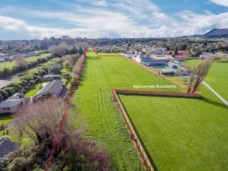 215 Mill Road, Otaki, Kapiti Coast, Wellington | Tall Poppy 