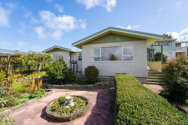 14 Robert Mckeen Street, Otaki Beach, Kapiti Coast