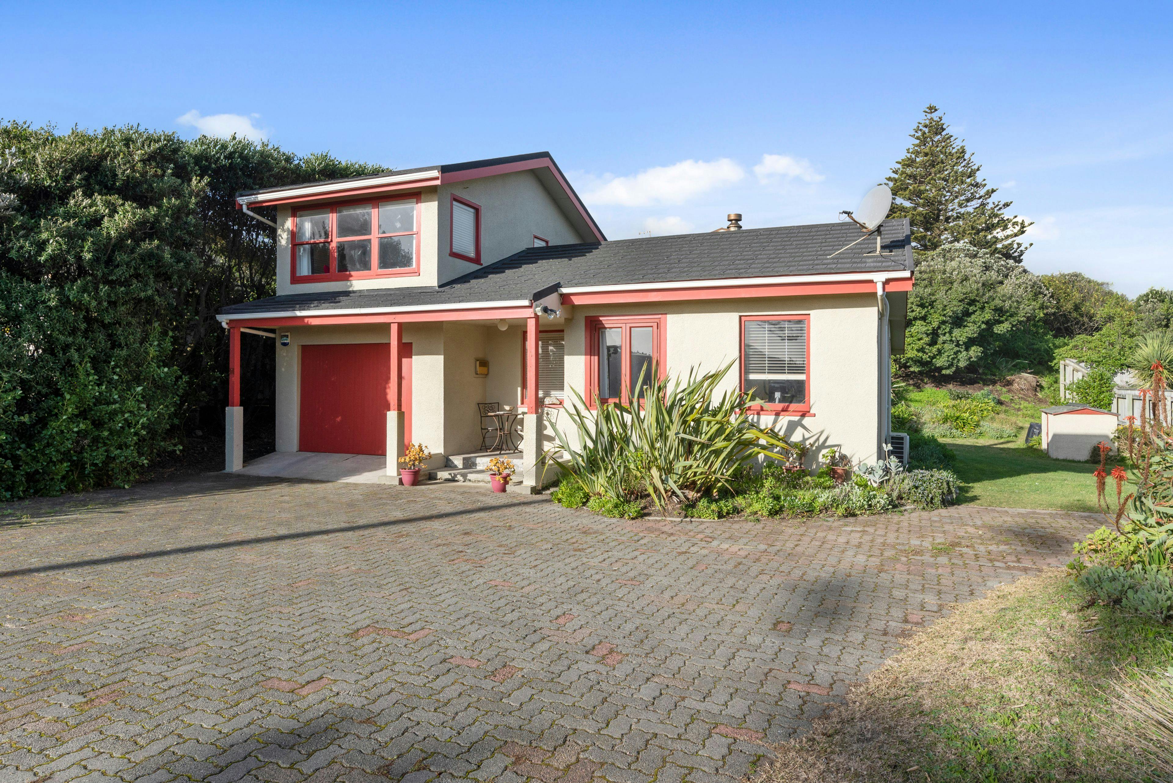 82 Marine Parade, Otaki Beach, Kapiti Coast, Wellington | Tall Poppy 