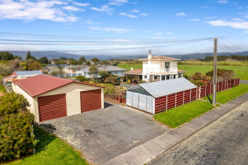 2A Kiharoa Street, Otaki Beach, Kapiti Coast