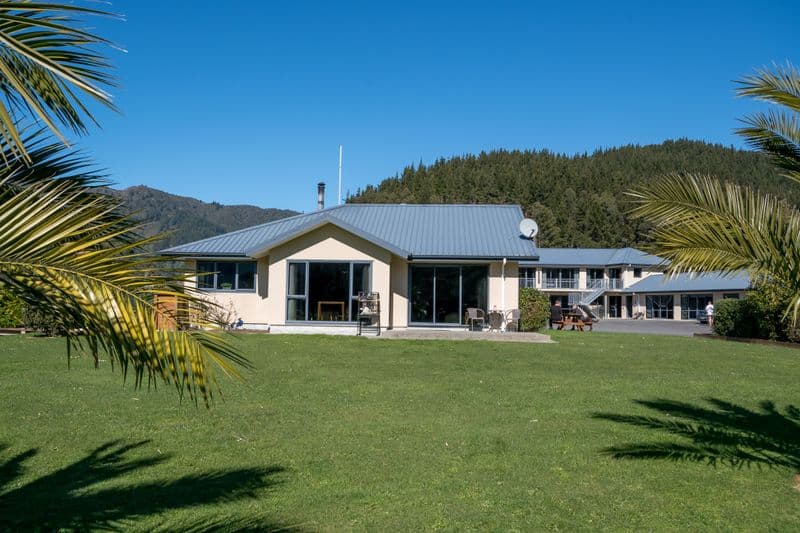 1594 Queen Charlotte Drive, Linkwater, Marlborough