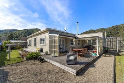 47 Kent Street, Picton, Picton, Marlborough | Tall Poppy 