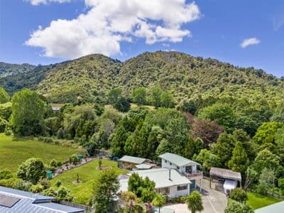 6B Lady Cobham Grove, Marlborough Sounds, Marlborough, Marlborough | Tall Poppy 