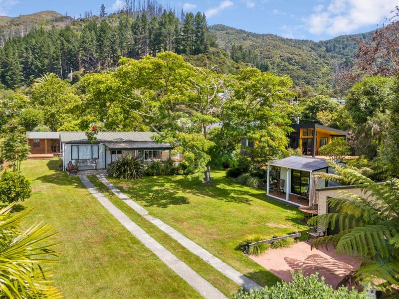 19 Phillips Road, Ngakuta Bay, Marlborough Sounds