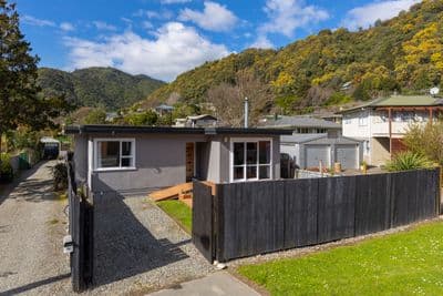 44 Dorset Street, Picton, Picton, Marlborough | Tall Poppy 