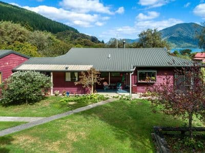 734 Kenepuru Road, Marlborough Sounds, Marlborough, Marlborough | Tall Poppy 