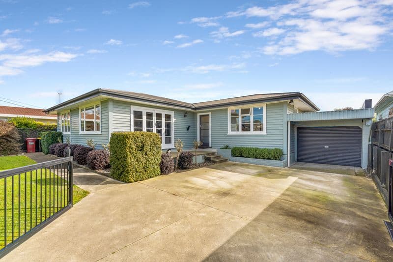 8 Victoria Street, Pahiatua, Tararua, Manawatu | Tall Poppy 