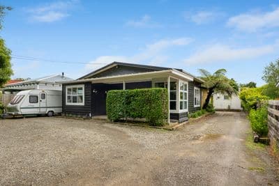 24 Tararua Street, Pahiatua, Tararua, Manawatu | Tall Poppy 