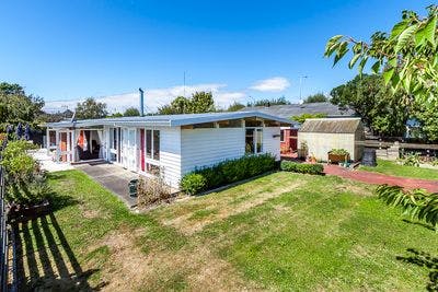 1 Chilton Grove, Hokowhitu, Palmerston North City, Manawatu | Tall Poppy 