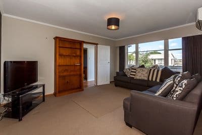 6 Stephens Crescent, Highbury, Palmerston North City, Manawatu | Tall Poppy 