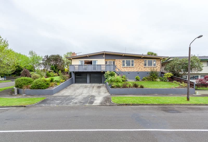 54 Wikiriwhi Crescent, Awapuni, Palmerston North City