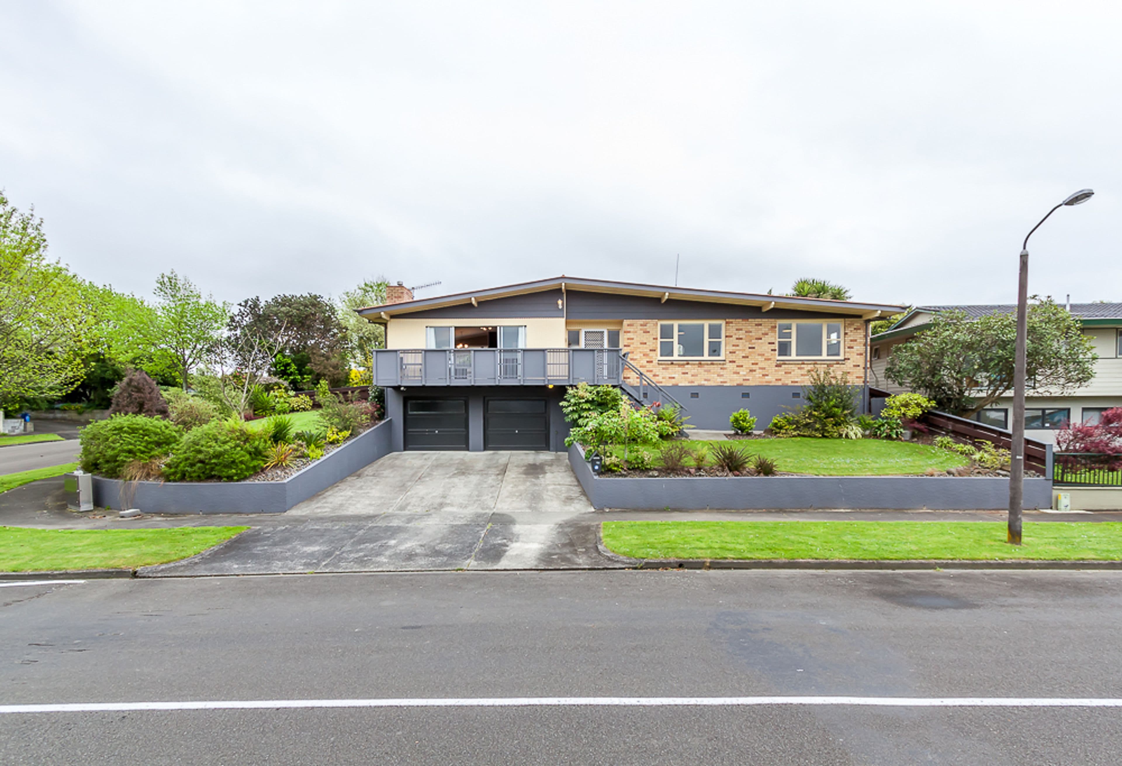 54 Wikiriwhi Crescent, Awapuni, Palmerston North City, Manawatu | Tall Poppy 