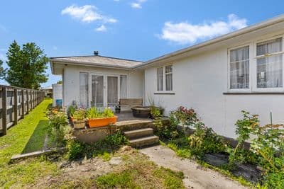 25 Paterson Street, Pahiatua, Tararua, Manawatu | Tall Poppy 