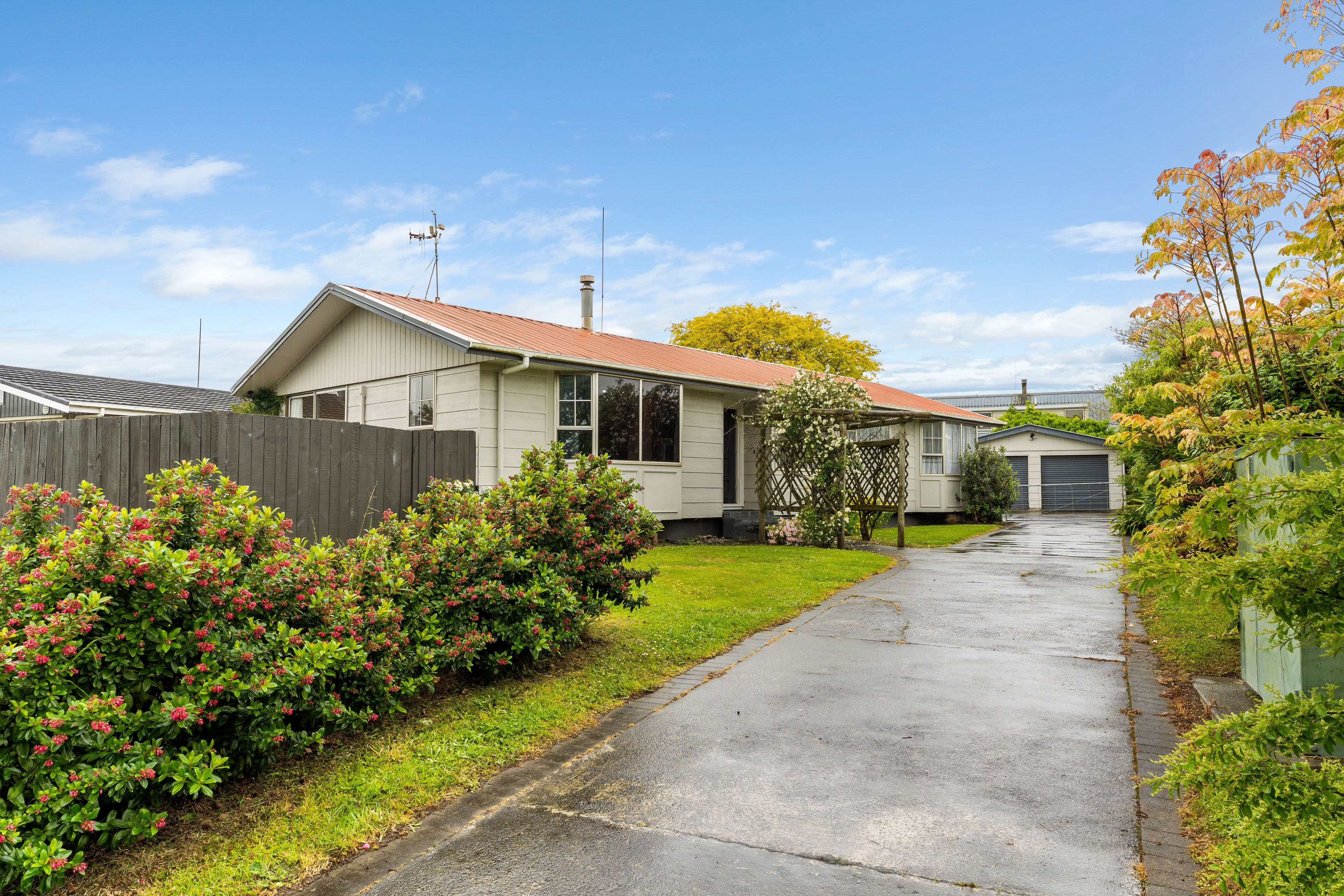 10 Meadowbrook Drive, Cloverlea, Palmerston North City, Manawatu | Tall Poppy 