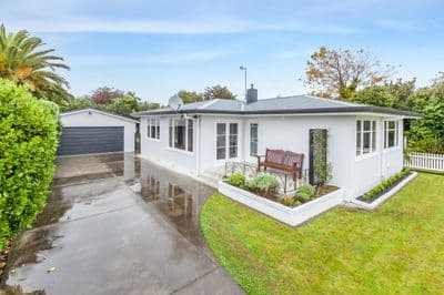 17 Hobson Place, Takaro, Palmerston North City, Manawatu | Tall Poppy 