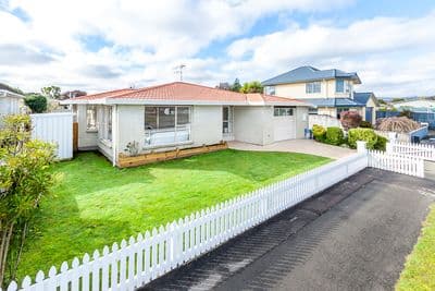 17 Moore Street, West End, Palmerston North City, Manawatu | Tall Poppy 