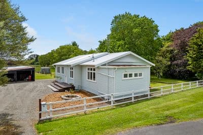 32 Cambridge Street, Pahiatua, Tararua, Manawatu | Tall Poppy 