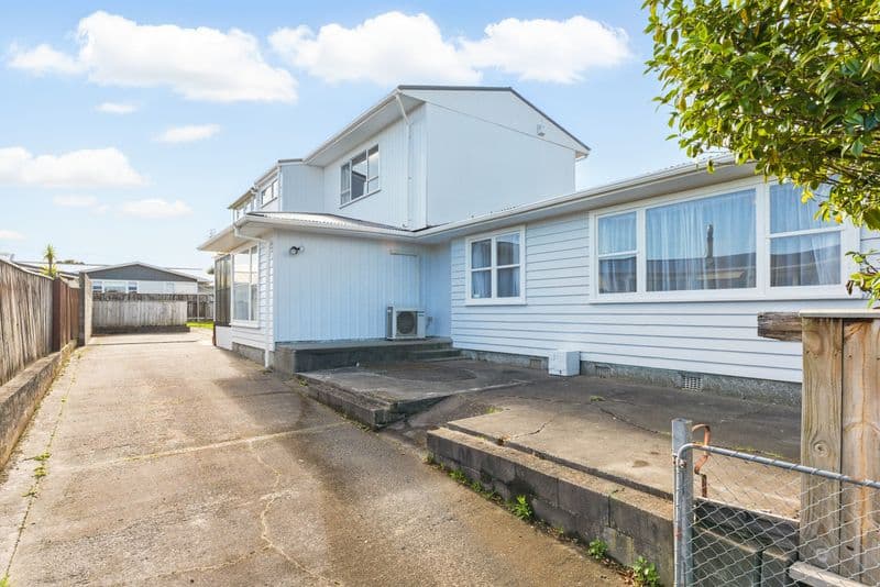 25 Karamea Crescent, Kelvin Grove, Palmerston North City