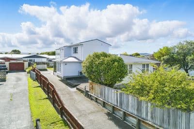 25 Karamea Crescent, Kelvin Grove, Palmerston North City, Manawatu | Tall Poppy 