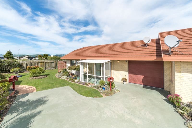 10 Foxtail Fern, Kelvin Grove, Palmerston North City, Manawatu | Tall Poppy 