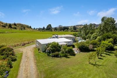 60 Thompsons Road, Pahiatua, Tararua, Manawatu | Tall Poppy 