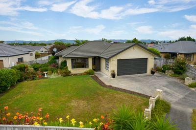 8 Brookside Close, Highbury, Palmerston North City, Manawatu | Tall Poppy 