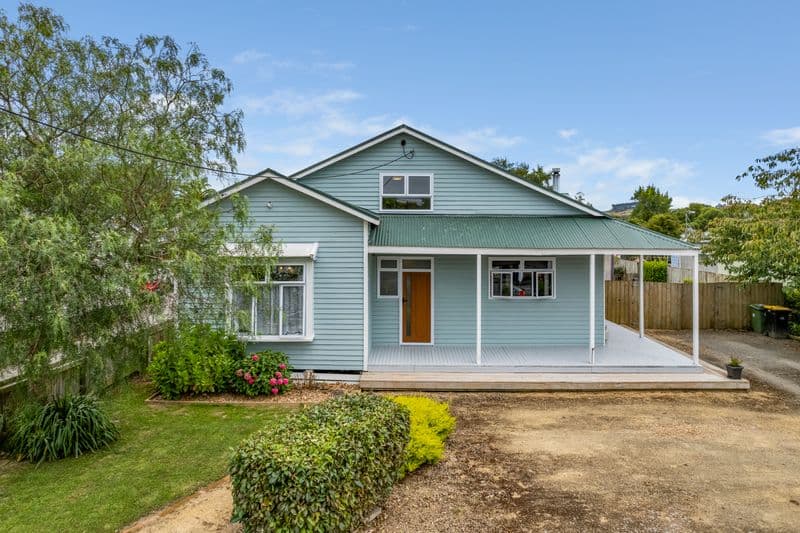 8 Albert Street, Pahiatua, Tararua, Manawatu | Tall Poppy 