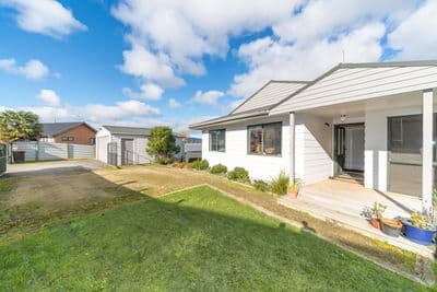 12 Lydia Place, Kelvin Grove, Palmerston North City, Manawatu | Tall Poppy 