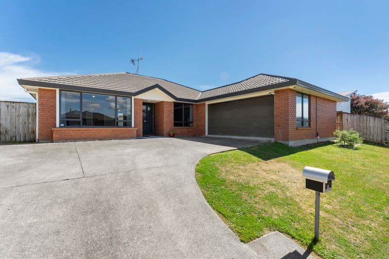 17 Meridian Grove, Kelvin Grove, Palmerston North City