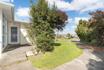 10 Greenock Place, Awapuni, Palmerston North City, Manawatu | Tall Poppy 