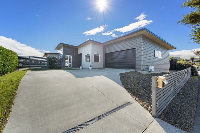 12 Monaco Grove, Fitzherbert, Palmerston North City