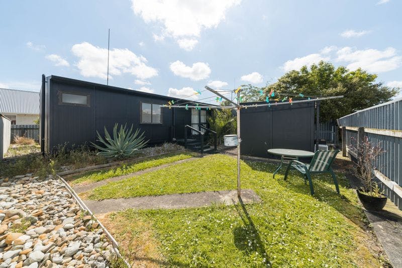 2A Hendon Place, West End, Palmerston North City