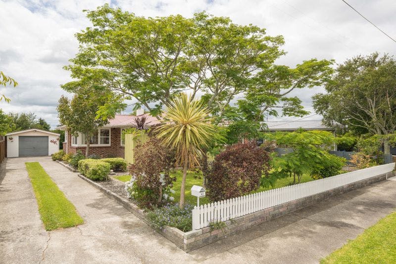 42 Tararua Terrace, Cloverlea, Palmerston North City