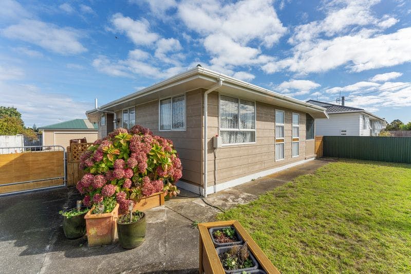 28 Barling Street, Himatangi Beach, Manawatu