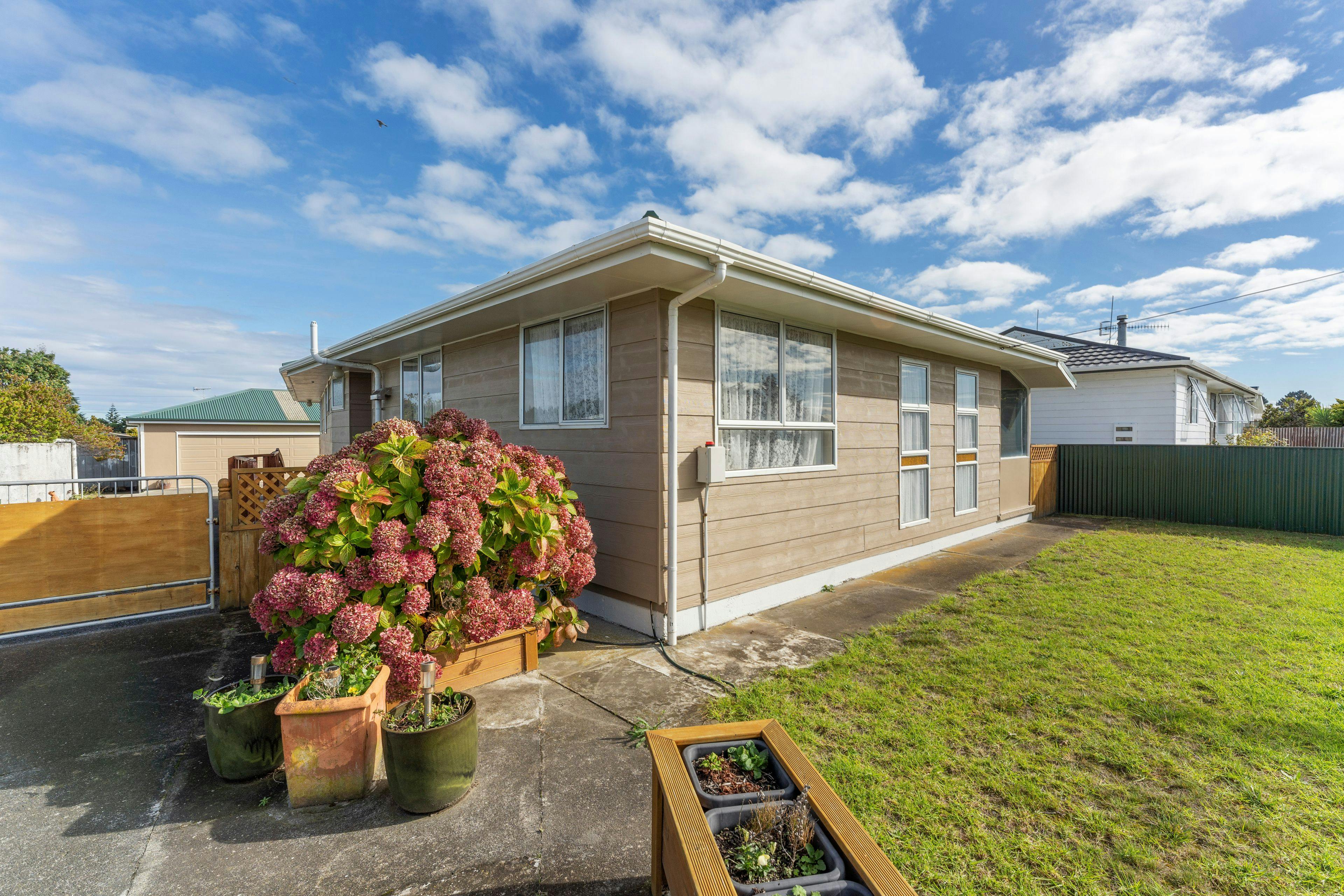 28 Barling Street, Himatangi Beach, Manawatu, Manawatu | Tall Poppy 