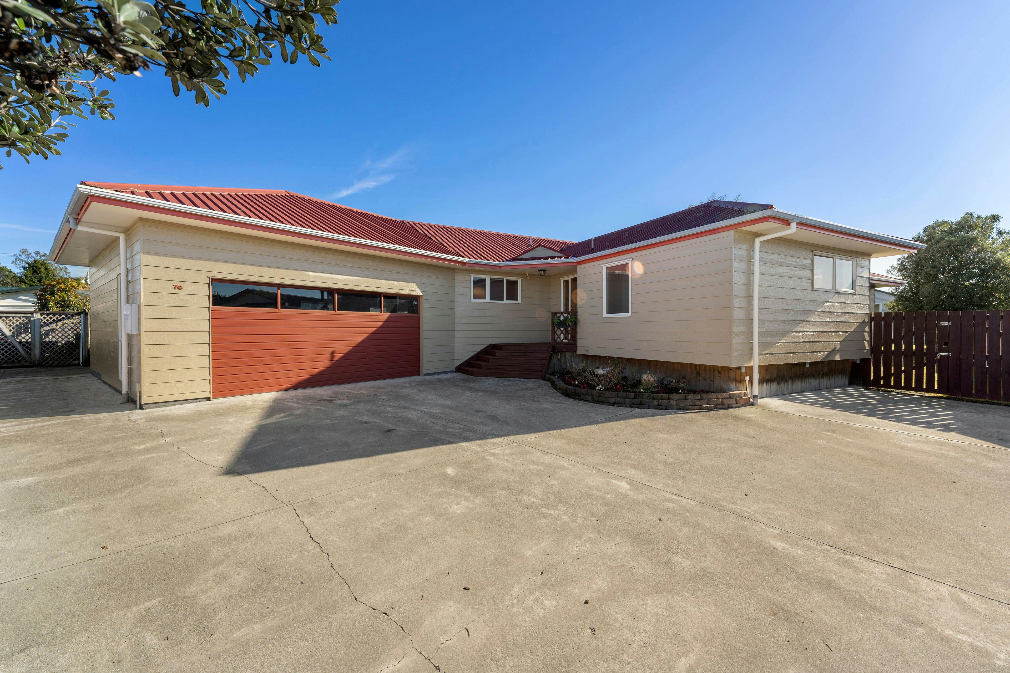 7c Mountfort Grove, Feilding, Manawatu, Manawatu | Tall Poppy 