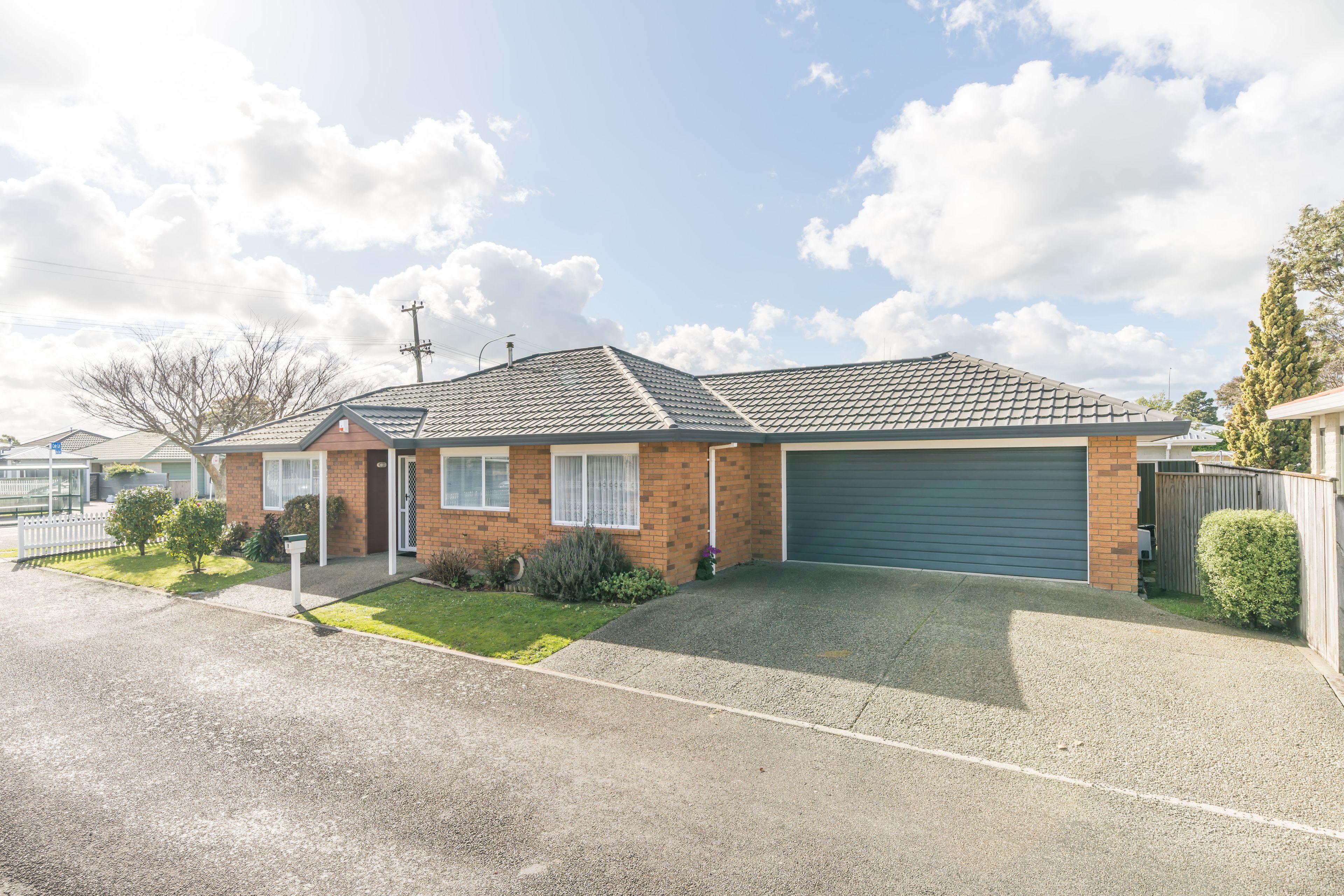 1 Cole Lane, Milson, Palmerston North City, Manawatu | Tall Poppy 