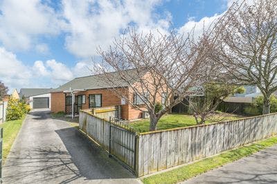 27 Charles Cross Street, Longburn, Manawatu, Manawatu | Tall Poppy 