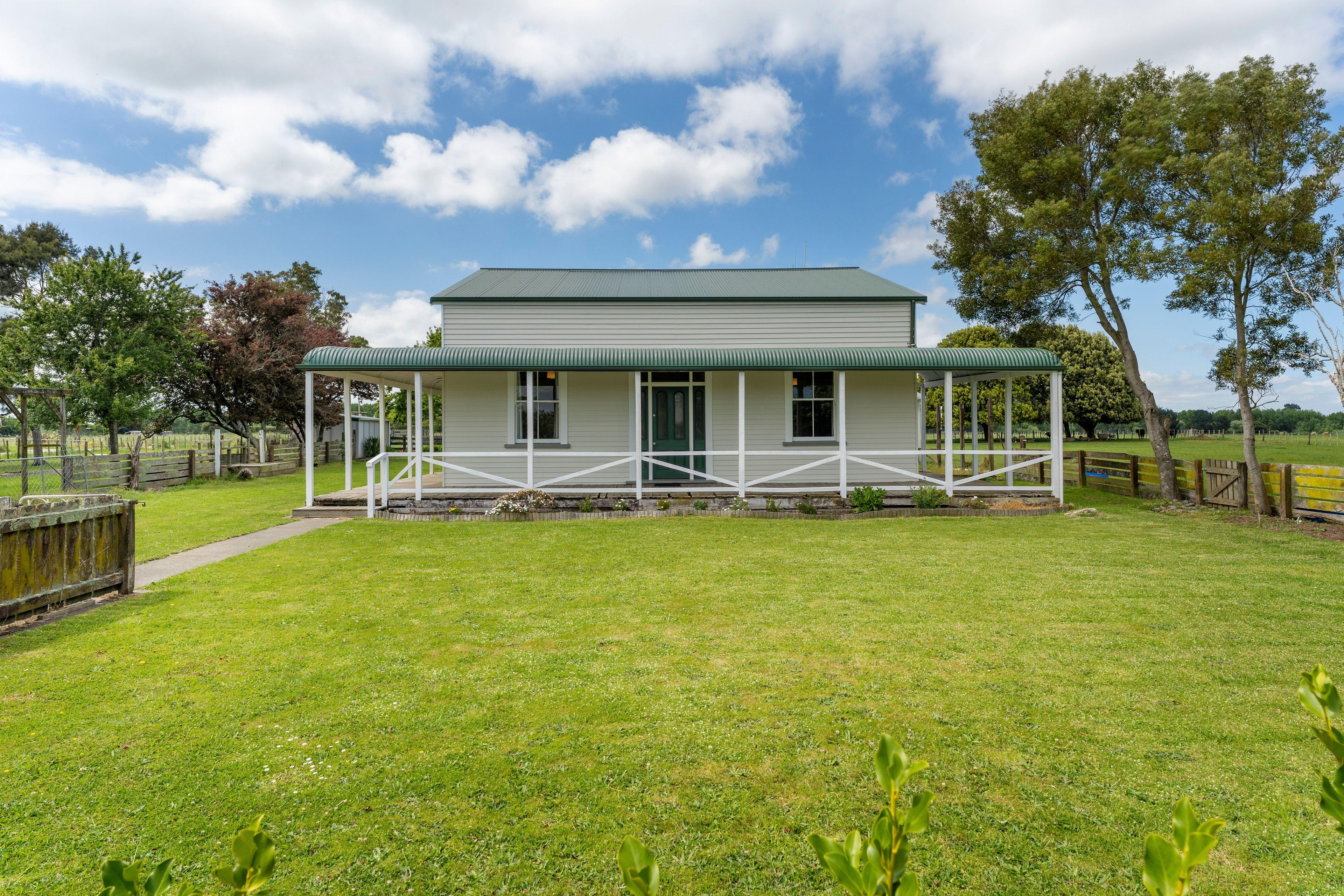 143 Parewanui Road, Bulls, Bulls, Manawatu | Tall Poppy 