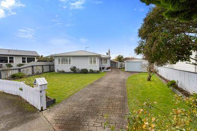 8 Anglesey Place, Awapuni, Palmerston North City, Manawatu | Tall Poppy 