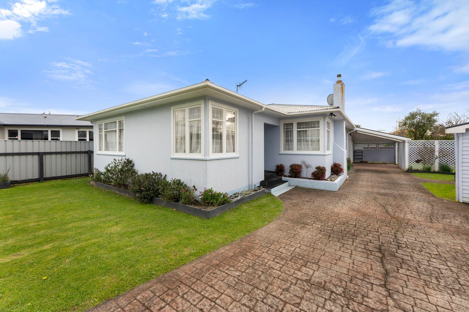 8 Anglesey Place, Awapuni, Palmerston North City, Manawatu | Tall Poppy 