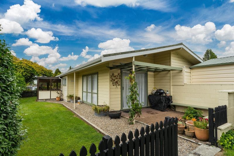 10 Tirita Street, Kawaha Point, Rotorua